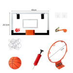 panier de basket avec une sangle, un filet, un ballon, une pompe à ballon et des crochet