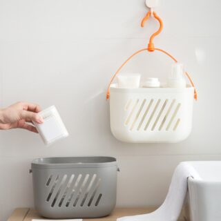 Panier suspendu de cuisine en plastique, gris et blanc